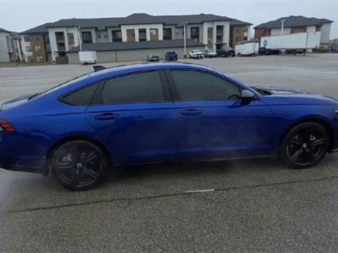 Used 2024 Honda Accord Sport image 2