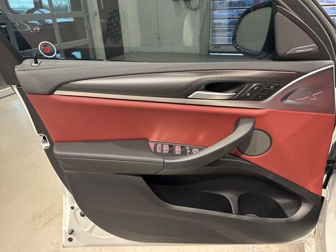 Used 2024 BMW X4 M40i w/ Premium Enhanced Package image 16