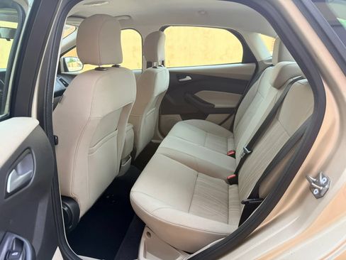 Used 2017 Ford Focus SE FWD image 20