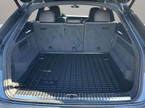 Used 2021 Audi Q8 Prestige image 39