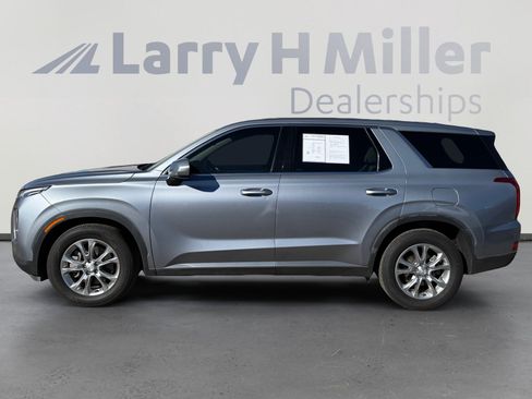 Used 2020 Hyundai Palisade SE image 2