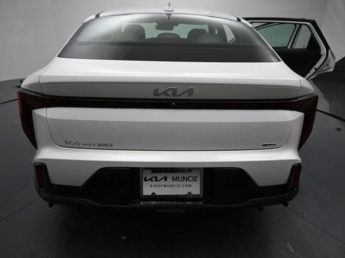 New 2026 Kia K4 GT-Line image 9