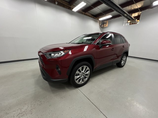 Certified 2019 Toyota RAV4 XLE Premium w/ Cold Weather Package AWD/4WD image 4
