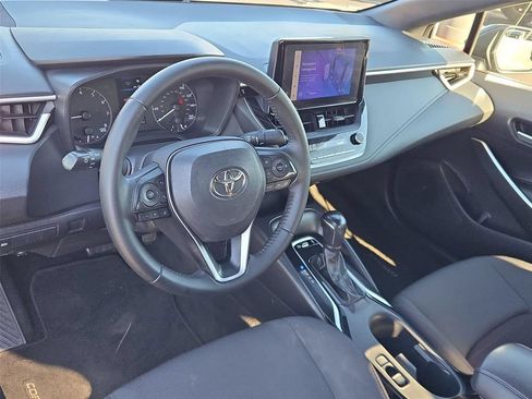 Used 2023 Toyota Corolla SE w/ SE Premium Package FWD image 2
