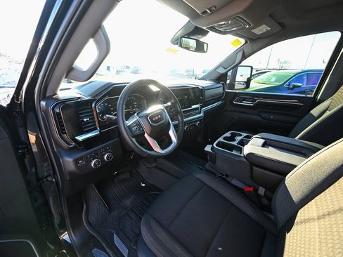 Used 2024 GMC Sierra 2500 SLE image 16