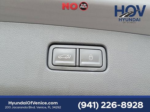 Used 2022 Genesis GV70 2.5T w/ Sport Prestige Package AWD/4WD image 13