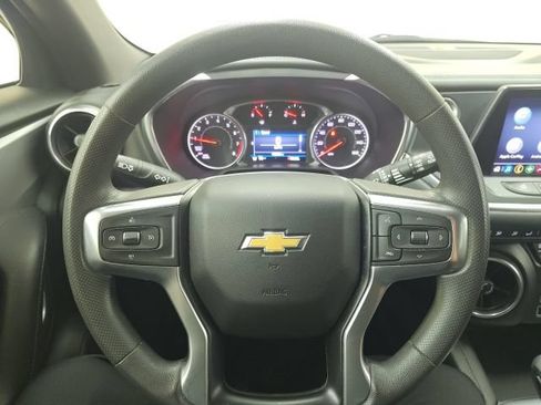 Used 2021 Chevrolet Blazer LT FWD image 6