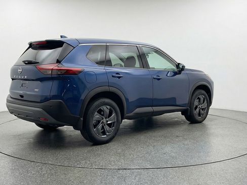 Used 2025 Nissan Rogue SV image 9