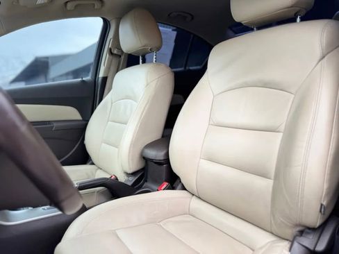 Used 2015 Chevrolet Cruze LT w/ Sun, Sound and Sport Package image 11