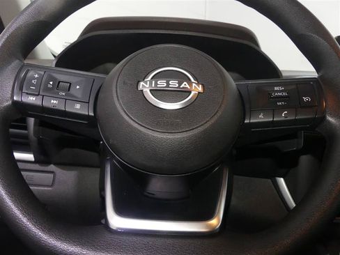 Used 2023 Nissan Rogue S FWD image 31