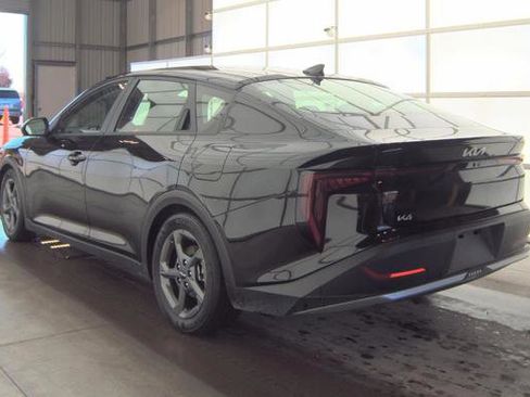 Used 2025 Kia K4 LXS image 7