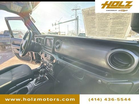 Used 2021 Jeep Wrangler Unlimited Sport image 28