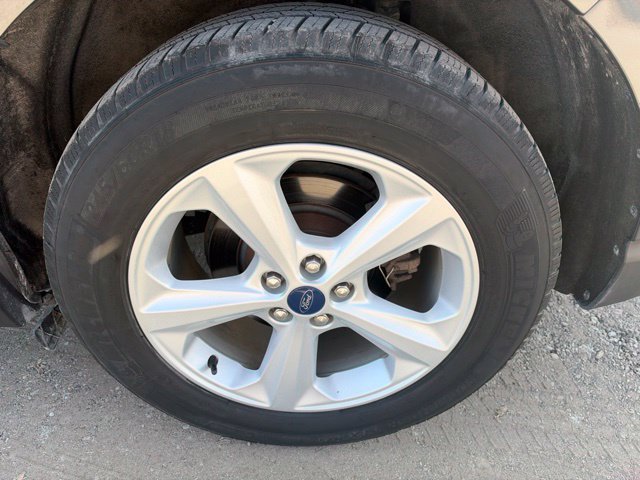 Used 2020 Ford Edge SE FWD image 31