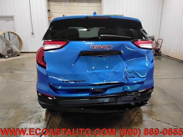 Used 2024 GMC Terrain SLT w/ Infotainment Package II AWD/4WD image 8