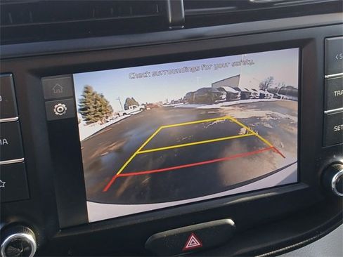 Certified 2023 Kia Soul LX w/ LX Technology Package image 17