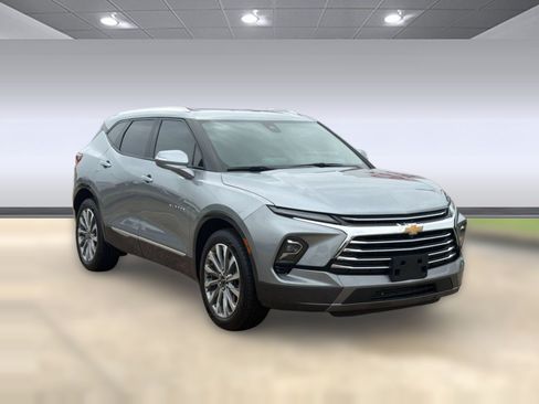 Used 2024 Chevrolet Blazer Premier w/ Driver Confidence II Package AWD/4WD image 7