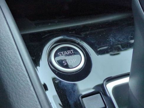 New 2025 Nissan Versa SV w/ Trunk Package image 25