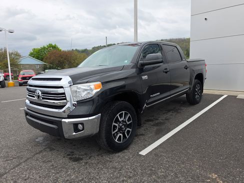 Used 2016 Toyota Tundra SR5 w/ TRD Off Road Package AWD/4WD image 8