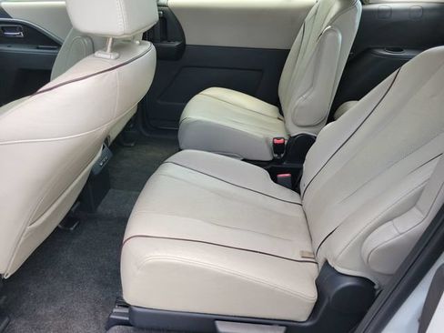 Used 2015 MAZDA MAZDA5 Grand Touring FWD image 17