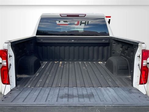 Used 2024 Chevrolet Silverado 1500 RST w/ Z71 Off-Road Package image 25