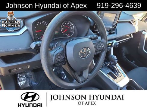 Used 2020 Toyota RAV4 LE image 24