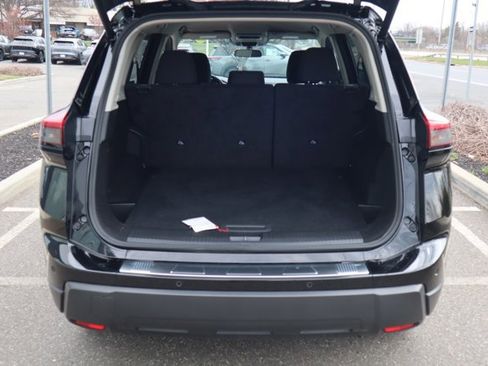 Certified 2023 Nissan Rogue SV image 26