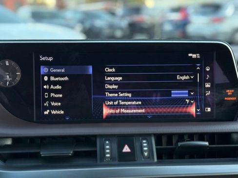 Used 2019 Lexus ES 300h w/ Luxury Package image 39