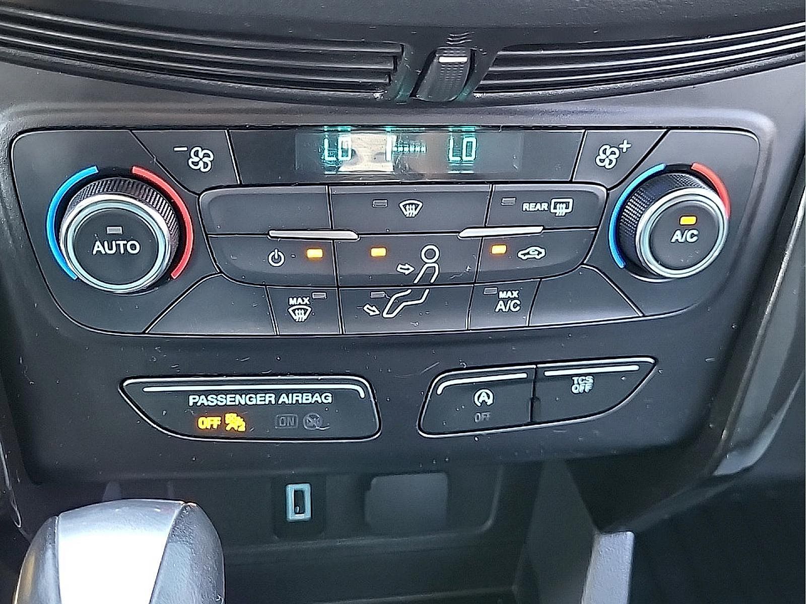 Used 2017 Ford Escape SE w/ Equipment Group 201A AWD/4WD image 22