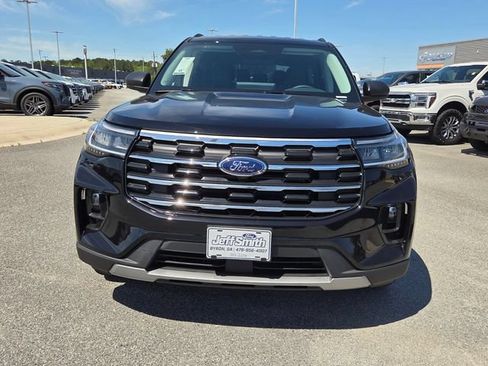 New 2026 Ford Explorer Active w/ Active Comfort Package RWD image 2