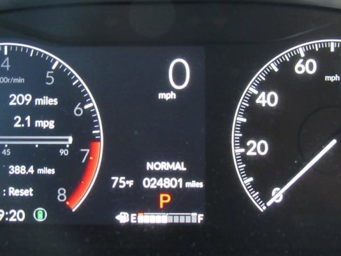 Used 2023 Honda HR-V LX image 2