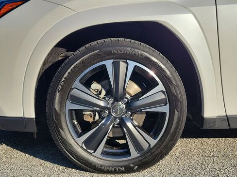 Used 2023 Lexus UX 250h FWD w/ Accessory Package (Z2) image 6