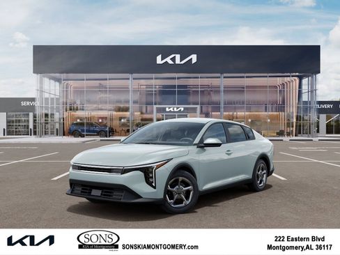 New 2026 Kia K4 LXS image 1