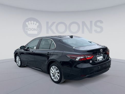 Used 2023 Toyota Camry LE image 4