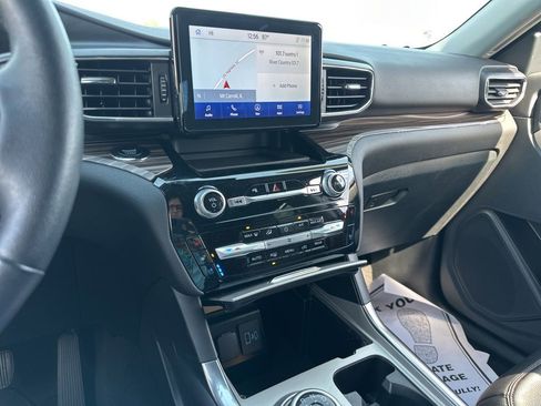 Used 2024 Ford Explorer Limited image 46