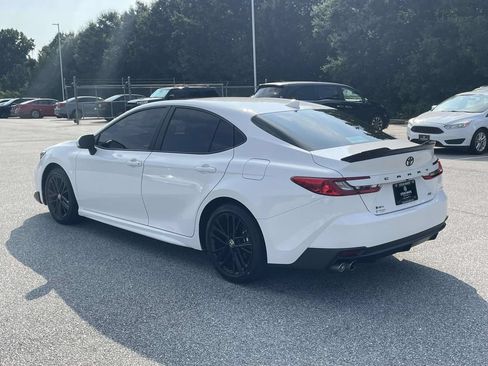 Used 2025 Toyota Camry SE w/ Multimedia Upgrade Package FWD image 5