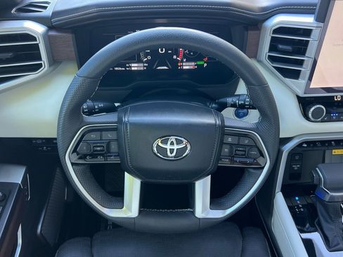 Used 2023 Toyota Sequoia Capstone AWD/4WD image 14