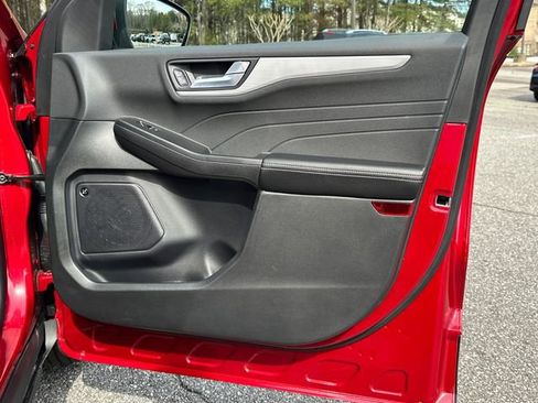 New 2025 Ford Escape SE w/ PHEV Premium Package FWD image 14