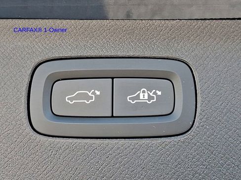 Certified 2024 Volvo XC90 B6 Plus w/ Protection Package Premier image 32