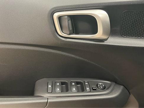 Certified 2026 Hyundai Venue SEL image 29