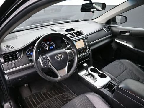 Used 2012 Toyota Camry SE FWD image 9