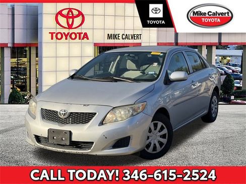 Used 2010 Toyota Corolla LE image 1
