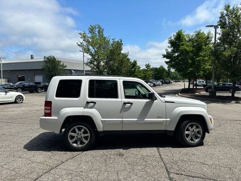 Used 2012 Jeep Liberty Sport AWD/4WD image 6