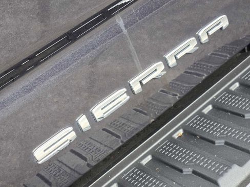 Certified 2022 GMC Sierra 1500 Denali image 11