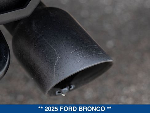 Used 2025 Ford Bronco Badlands AWD/4WD image 32