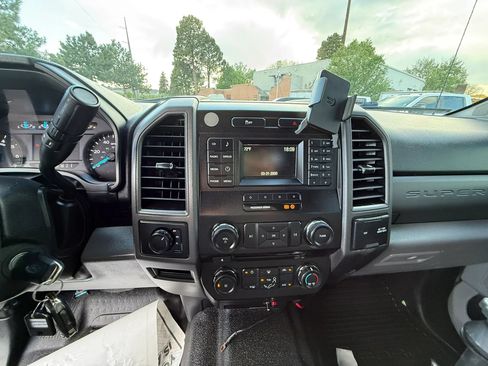 Used 2018 Ford F250 XL w/ Power Equipment Group AWD/4WD image 29