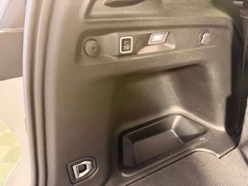 Certified 2024 Jeep Grand Cherokee L Limited AWD/4WD image 11