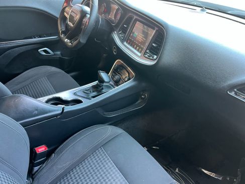 Used 2016 Dodge Challenger R/T w/ Driver Convenience Group RWD image 16