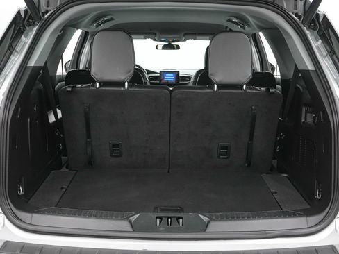 Certified 2023 Ford Explorer XLT w/ Equipment Group 202A AWD/4WD image 21