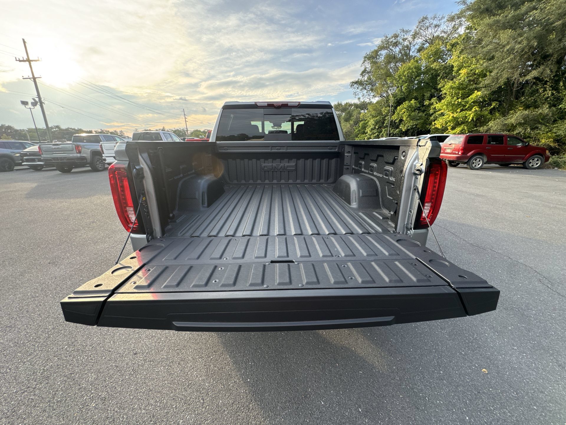 New 2026 GMC Sierra 1500 AT4 w/ AT4 Premium Package AWD/4WD image 21