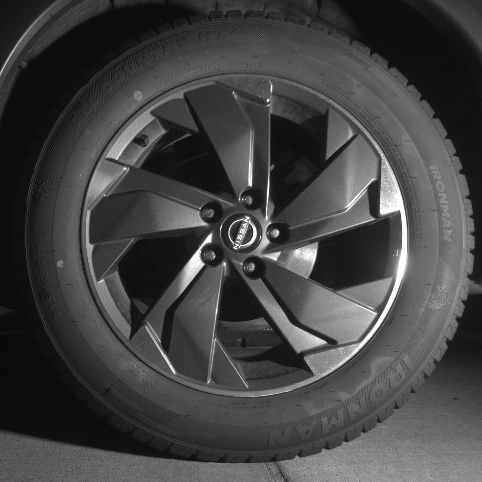 Used 2025 Nissan Rogue SV FWD image 16